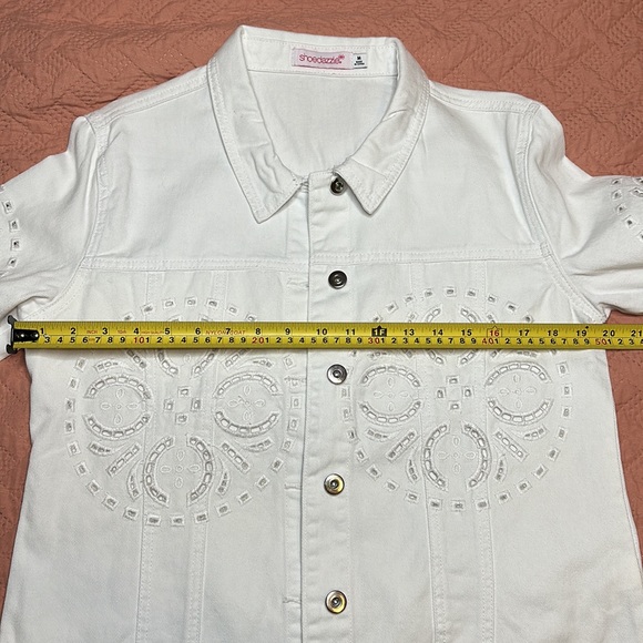 NWT💟SHOE DAZZLE White Jean Jacket Medium - Picture 9 of 9